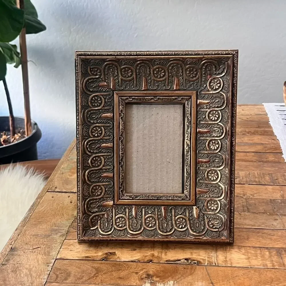 Vintage Picture Frame Ornate Embossed Floral Leaves Bell 4x6